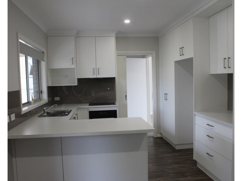 3/509 Kotthoff Street, Lavington NSW 2641