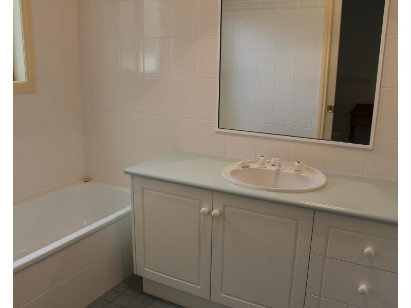 44 Grandview Terrace, East Albury NSW 2640