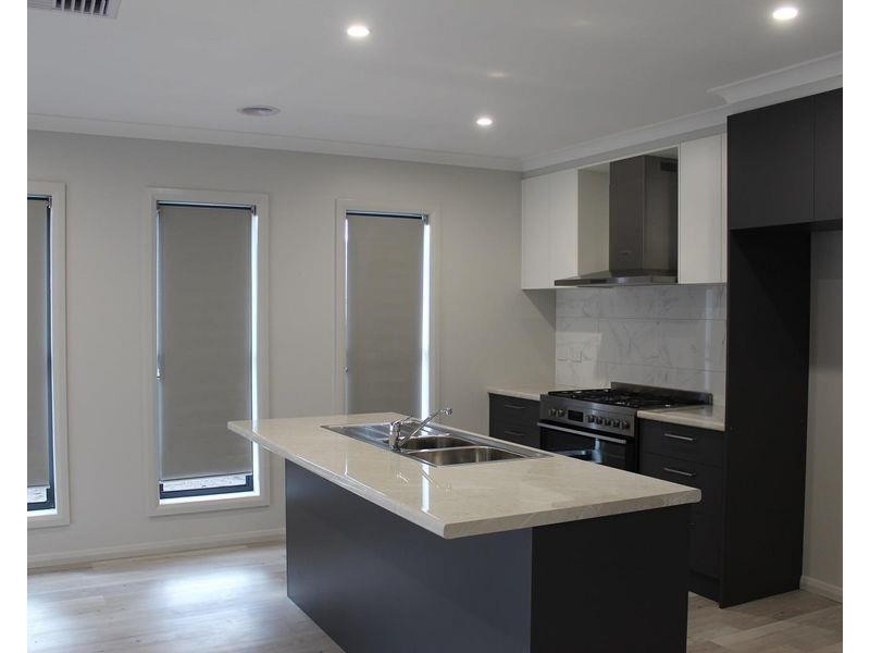 58 Lawson Circuit, Lavington NSW 2641