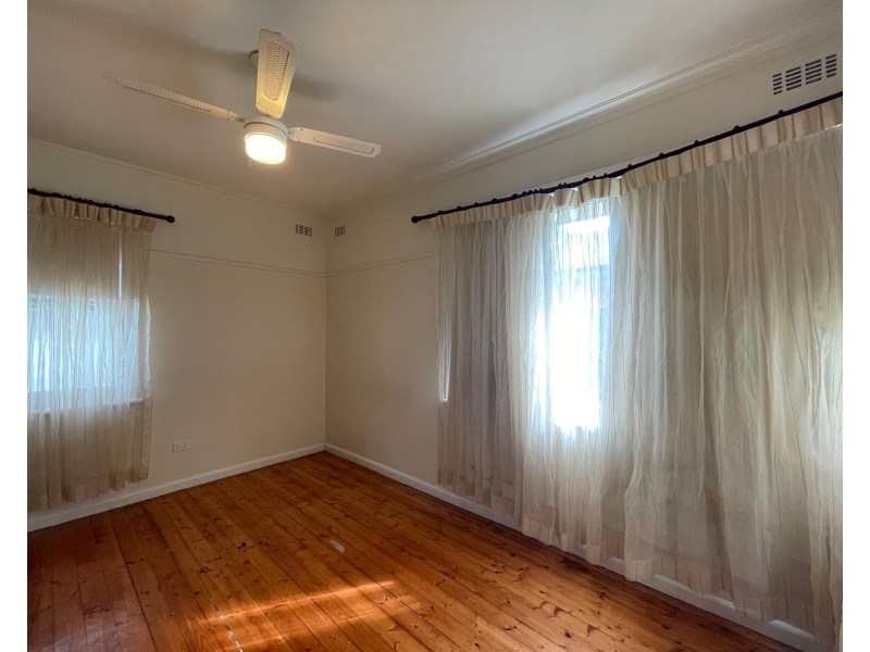 303 FALLON Street, North Albury NSW 2640