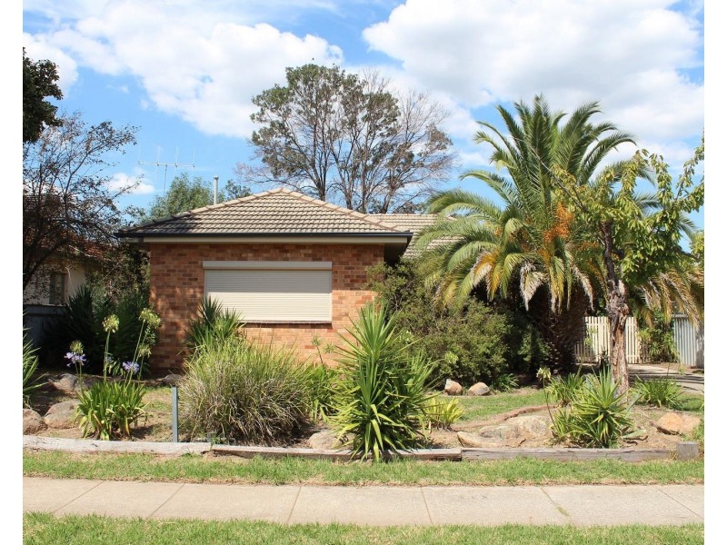 990 CALIMO Street, North Albury NSW 2640