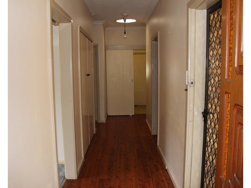 990 CALIMO Street, North Albury NSW 2640