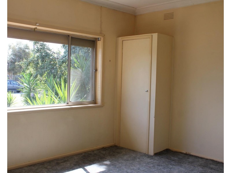 990 CALIMO Street, North Albury NSW 2640