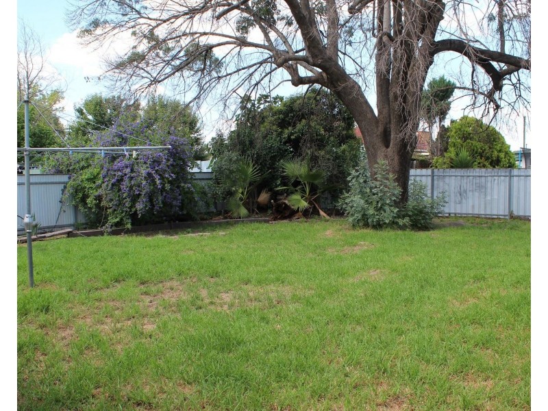 990 CALIMO Street, North Albury NSW 2640