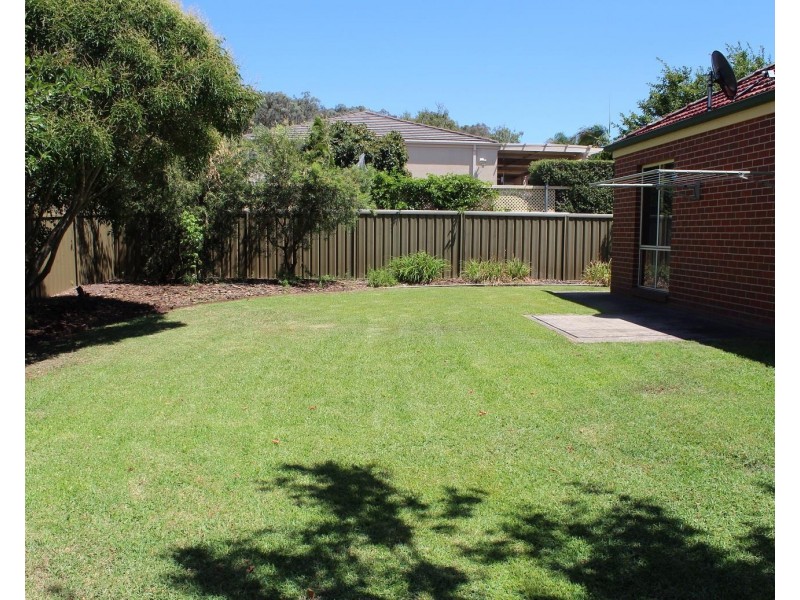 21 Palm Drive, East Albury NSW 2640