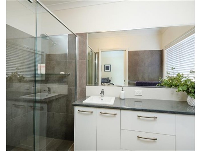 617 Elm Street, Albury NSW 2640