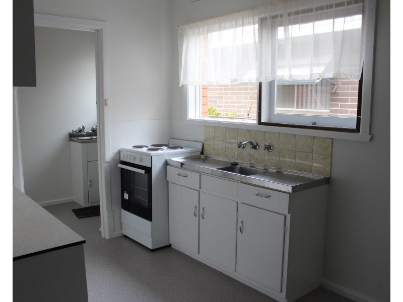 2/11 Mulqueeney Street, Wodonga VIC 3690