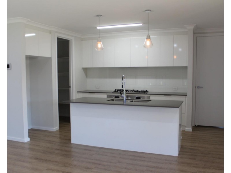 9 CLEARWATER Place, Thurgoona NSW 2640