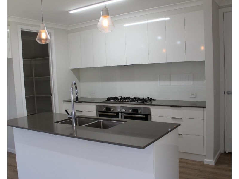 9 CLEARWATER Place, Thurgoona NSW 2640