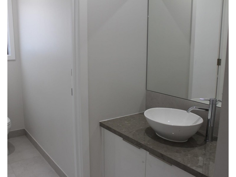 9 CLEARWATER Place, Thurgoona NSW 2640