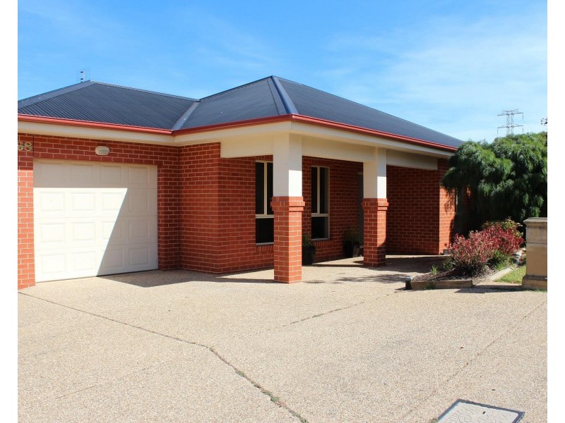 1/68 Mountainview Drive, Lavington NSW 2641