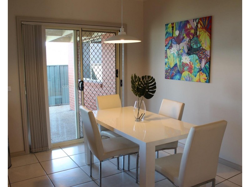 1/68 Mountainview Drive, Lavington NSW 2641