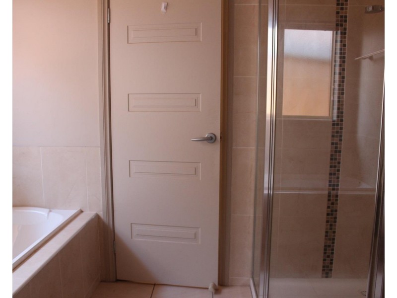 1/68 Mountainview Drive, Lavington NSW 2641