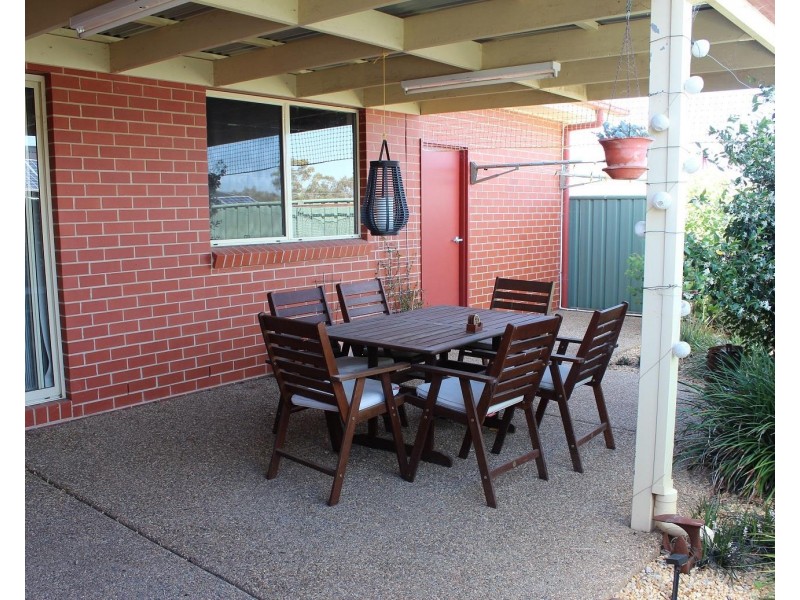 1/68 Mountainview Drive, Lavington NSW 2641