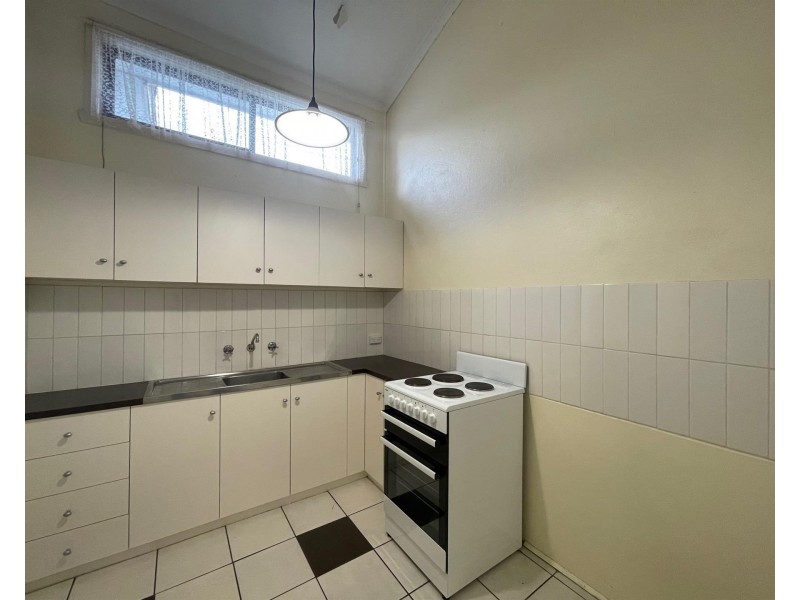 2/610 Prune Street, Lavington NSW 2641