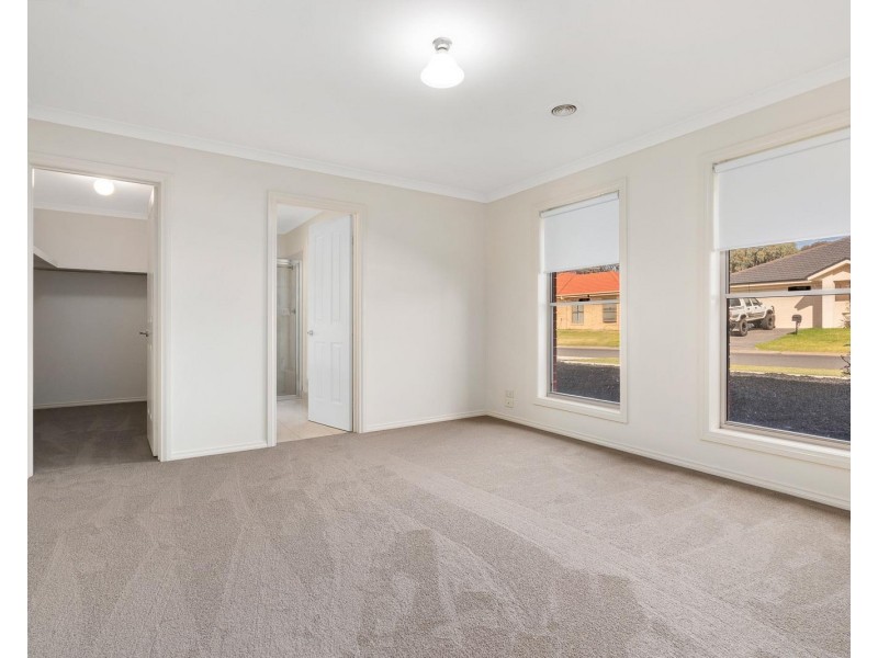 6 Firetail Street, Thurgoona NSW 2640