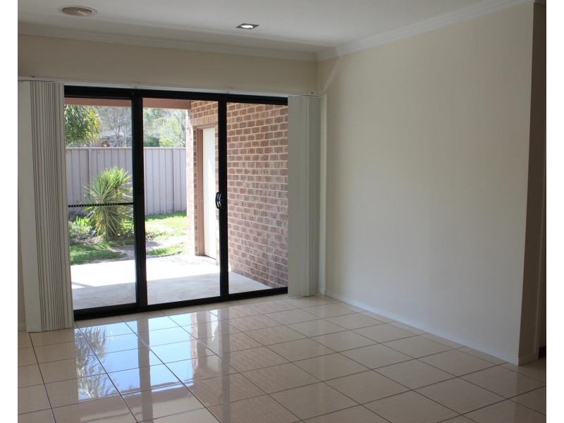 25 Kurrajong Crescent, West Albury NSW 2640