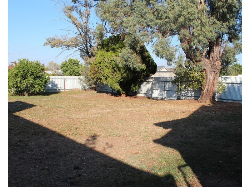 1084 Bralgon Street, North Albury NSW 2640