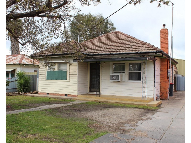 396 Griffith Road, Lavington NSW 2641