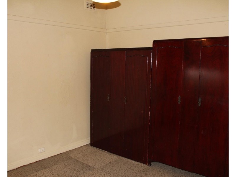 396 Griffith Road, Lavington NSW 2641
