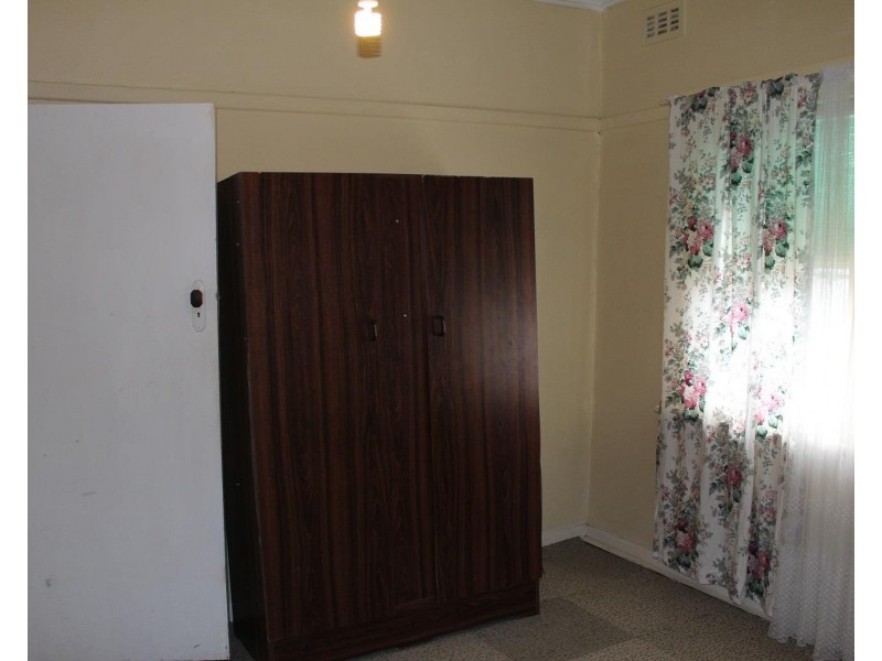 396 Griffith Road, Lavington NSW 2641