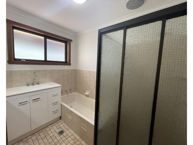 1/877 Watson Street, Glenroy NSW 2640