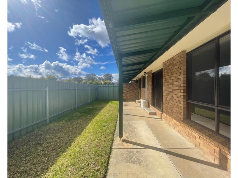 1/877 Watson Street, Glenroy NSW 2640