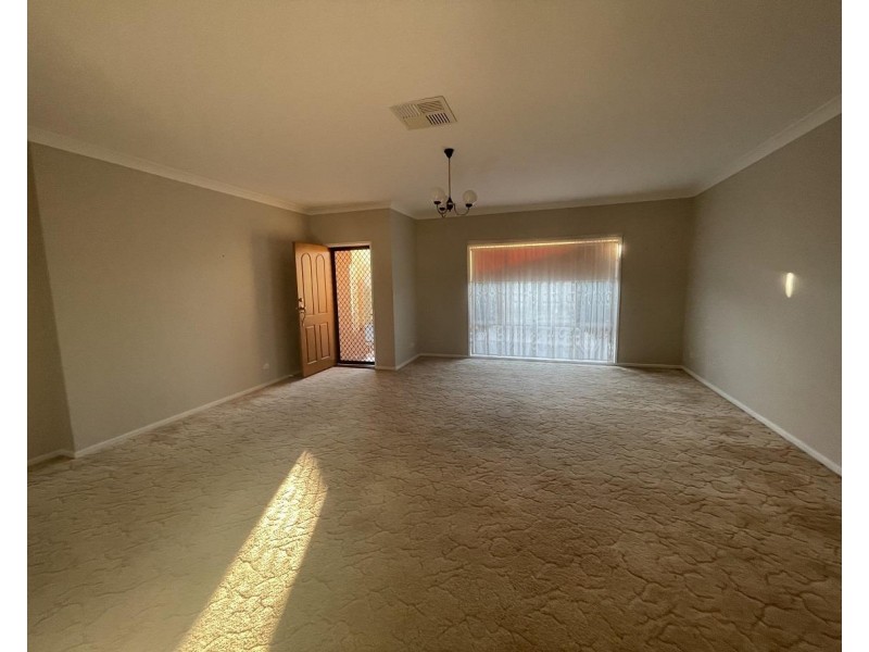 1/542 MARGARET Place, Lavington NSW 2641