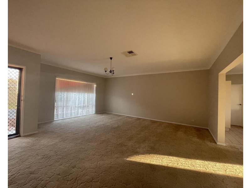 1/542 MARGARET Place, Lavington NSW 2641