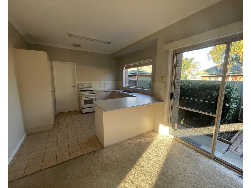 1/542 MARGARET Place, Lavington NSW 2641