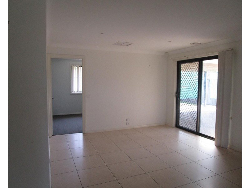 28 Dalbirra Place, Springdale Heights NSW 2641