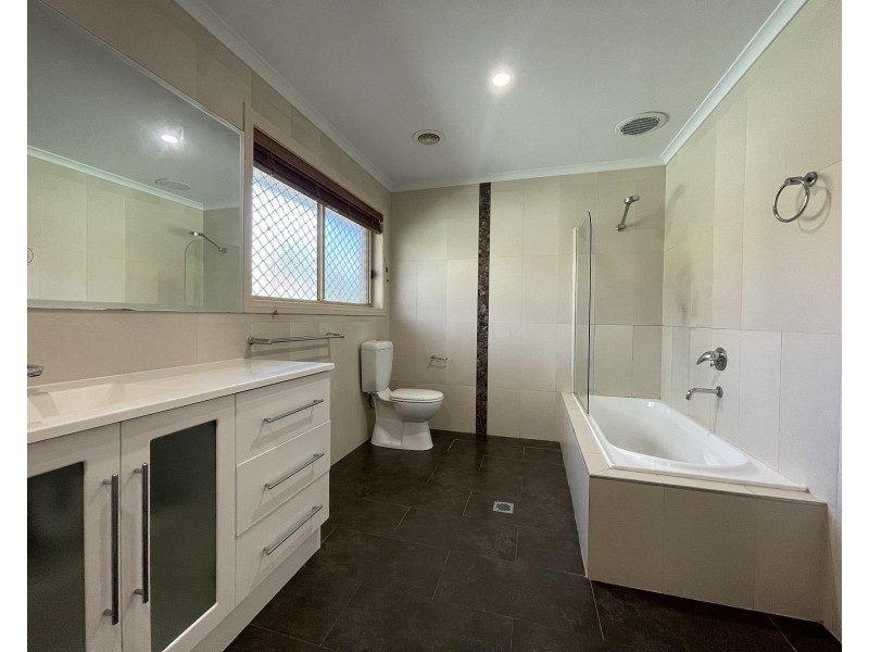 2/734 East Street, East Albury NSW 2640