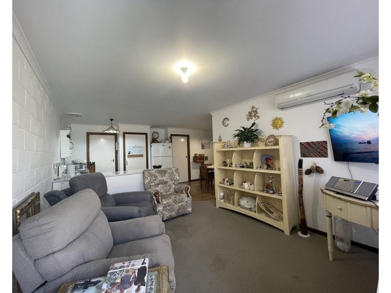 4/618 Hague Street, Lavington NSW 2641