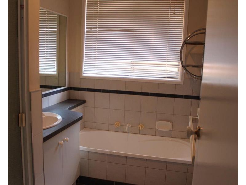 14 Bullara Court, Springdale Heights NSW 2641