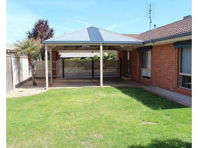 14 Bullara Court, Springdale Heights NSW 2641