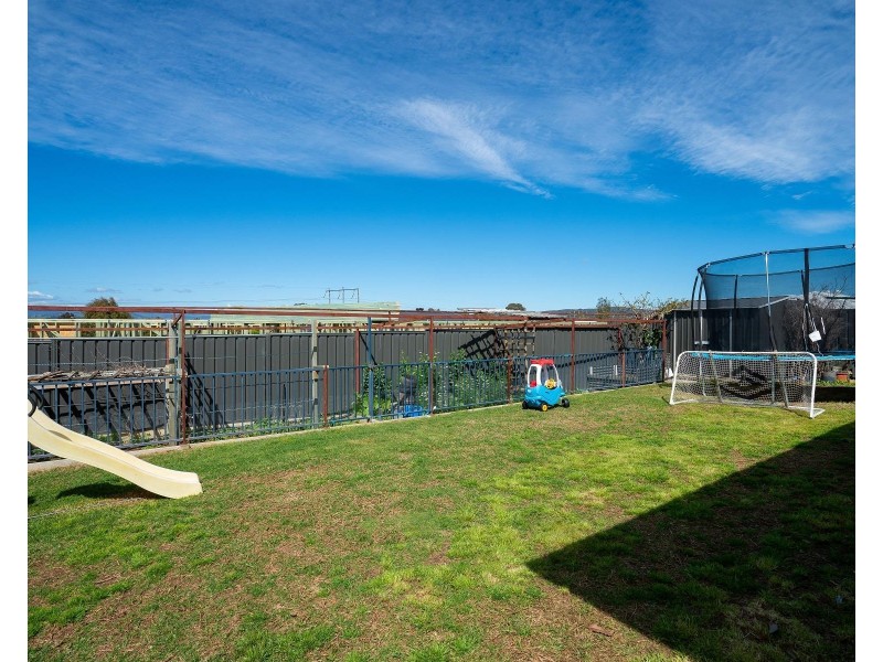 10 NEVADA Street, Springdale Heights NSW 2641