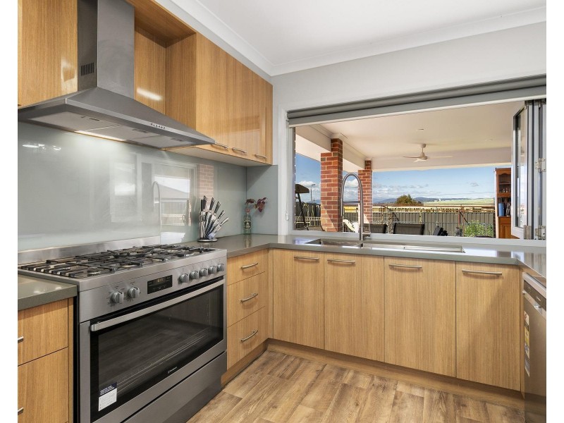 10 NEVADA Street, Springdale Heights NSW 2641