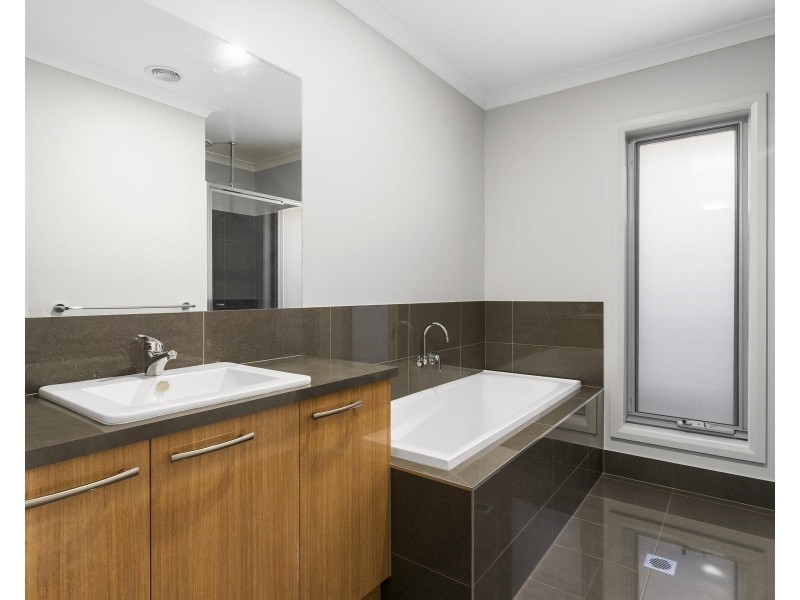 10 NEVADA Street, Springdale Heights NSW 2641