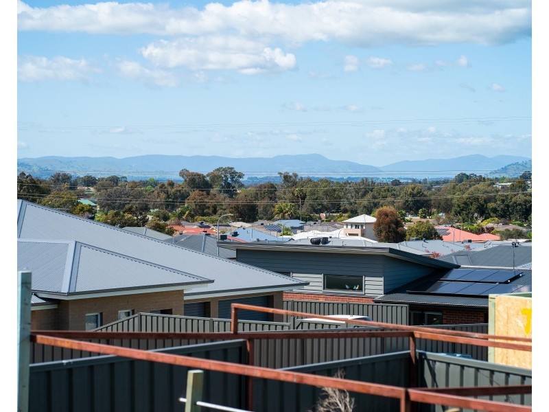 10 NEVADA Street, Springdale Heights NSW 2641