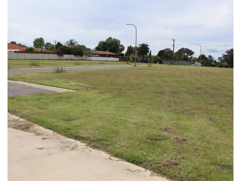 Meera Court, Lavington NSW 2641