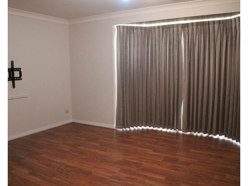 43 Saville Avenue, Lavington NSW 2641