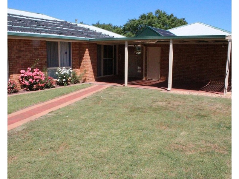 43 Saville Avenue, Lavington NSW 2641