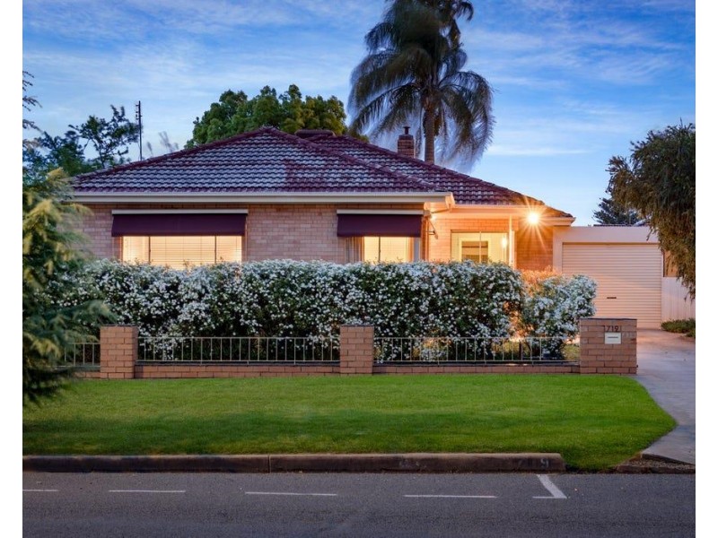 719 East Street, East Albury NSW 2640