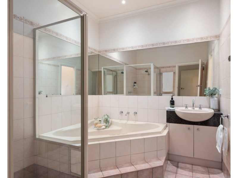 719 East Street, East Albury NSW 2640