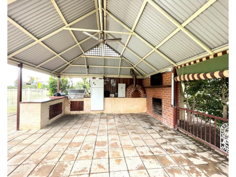 1225 Table Top Road, Table Top NSW 2640