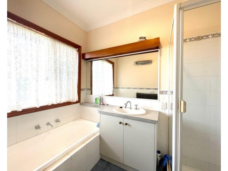 1225 Table Top Road, Table Top NSW 2640