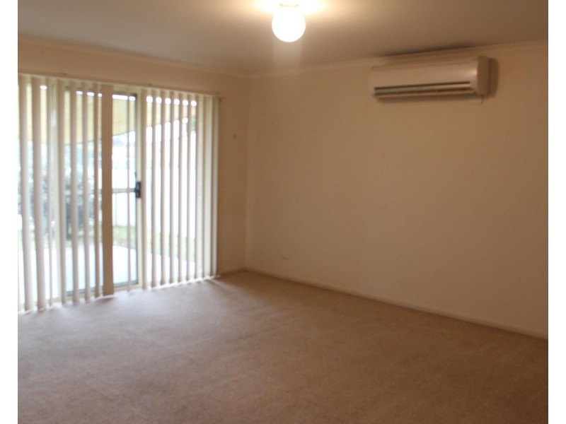 63 Kurrajong Crescent, West Albury NSW 2640