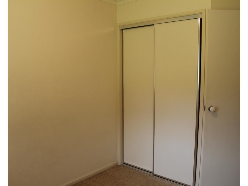 63 Kurrajong Crescent, West Albury NSW 2640