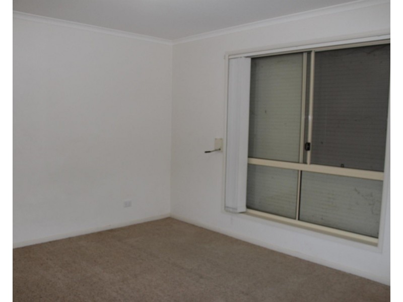 63 Kurrajong Crescent, West Albury NSW 2640