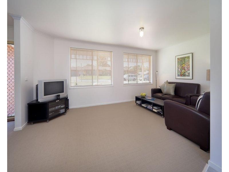 1/107 Southernview Drive, Albury NSW 2640